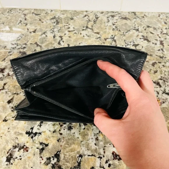 PRADA Black Large Classic Wallet 💯 AUTHENTIC - Picture 8 of 15